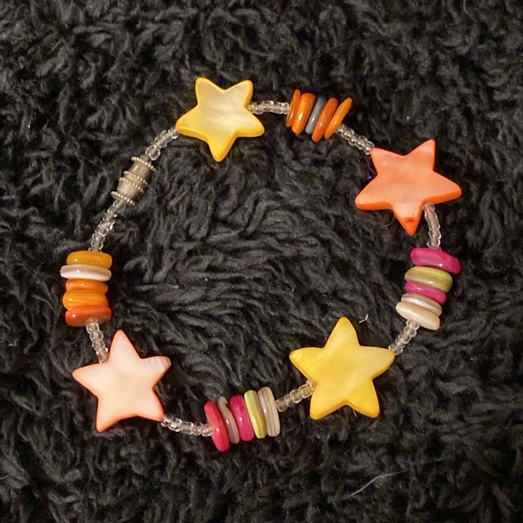 Vintage Dyed Mother of Pearl and Seed Bead w/ Barrel Clasp Bracelet - Picture 3 of 8